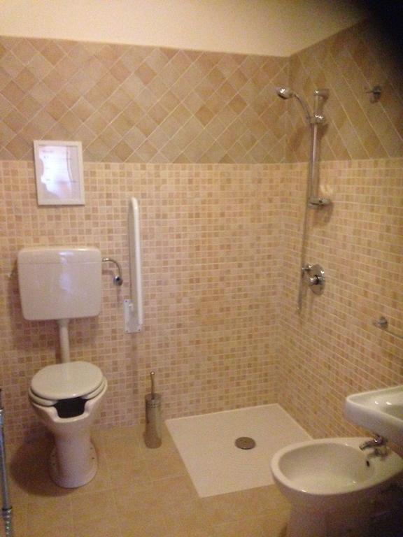 Perla Del Mare Affittacamere Кампофеліче-ді-Роччелла Номер фото