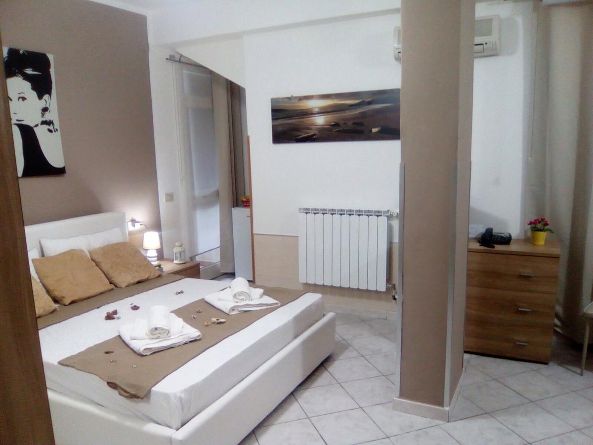 Perla Del Mare Affittacamere Кампофеліче-ді-Роччелла Екстер'єр фото